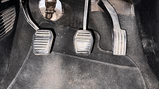 Used 2012 Ford Figo [2010-2015] Duratec Petrol ZXI 1.2 Petrol Manual interior PEDALS VIEW