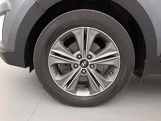 Used 2017 Hyundai Creta [2015-2018] 1.6 SX (O) Diesel Manual tyres LEFT FRONT TYRE RIM VIEW
