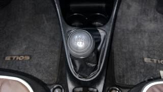 Used 2012 Toyota Etios Liva [2010-2017] G Petrol Manual interior GEAR  KNOB VIEW