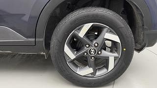 Used 2021 Hyundai Venue [2019-2022] SX 1.0  Turbo Petrol Manual tyres LEFT REAR TYRE RIM VIEW