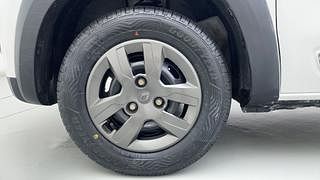 Used 2018 Renault Kwid [2017-2019] RXT 1.0 SCE Special (O) Petrol Manual tyres LEFT FRONT TYRE RIM VIEW