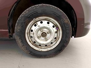 Used 2014 Maruti Suzuki A-Star [2012-2014] LXI Petrol Manual tyres RIGHT FRONT TYRE RIM VIEW