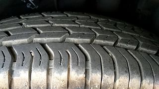 Used 2015 Maruti Suzuki Swift [2011-2017] VXi Petrol Manual tyres LEFT REAR TYRE TREAD VIEW