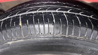 Used 2010 hyundai i10 Magna 1.1 Petrol Petrol Manual tyres LEFT FRONT TYRE TREAD VIEW