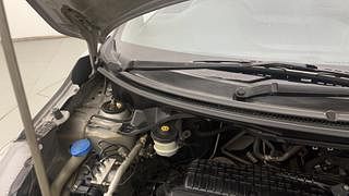 Used 2017 Honda BR-V [2016-2020] V CVT Petrol Petrol Automatic engine ENGINE RIGHT SIDE HINGE & APRON VIEW