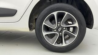 Used 2019 Hyundai Grand i10 [2017-2020] Sportz AT 1.2 Kappa VTVT Petrol Automatic tyres LEFT REAR TYRE RIM VIEW