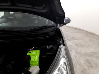 Used 2018 Hyundai Xcent [2017-2019] SX (O) Petrol Petrol Manual engine ENGINE LEFT SIDE HINGE & APRON VIEW