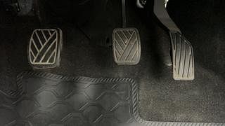 Used 2015 Maruti Suzuki Swift [2011-2017] VXi Petrol Manual interior PEDALS VIEW