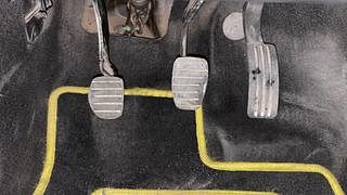 Used 2014 Renault Duster [2012-2015] 110 PS RxL ADVENTURE Diesel Manual interior PEDALS VIEW