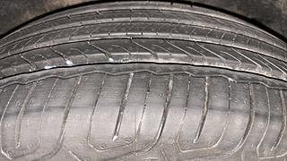Used 2011 Toyota Corolla Altis [2008-2011] 1.8 G Petrol Manual tyres RIGHT REAR TYRE TREAD VIEW