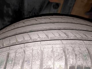 Used 2018 Renault Captur [2017-2020] 1.5 Platine diesel Diesel Manual tyres LEFT REAR TYRE TREAD VIEW