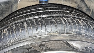 Used 2015 Maruti Suzuki S-Cross [2015-2017] Alpha 1.6 Diesel Manual tyres RIGHT FRONT TYRE TREAD VIEW