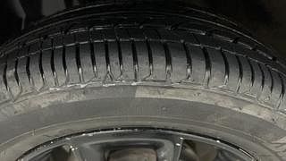 Used 2017 Maruti Suzuki Ignis [2017-2020] Zeta AMT Petrol Petrol Automatic tyres RIGHT FRONT TYRE TREAD VIEW