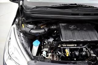 Used 2018 Hyundai Grand i10 [2013-2017] Magna 1.2 Kappa VTVT Petrol Manual engine ENGINE RIGHT SIDE VIEW