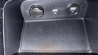 Used 2021 Kia Sonet GTX Plus 1.5 Diesel Manual top_features Wireless phone charging