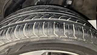Used 2019 Hyundai Verna [2017-2020] 1.6 VTVT SX (O) Petrol Manual tyres LEFT REAR TYRE TREAD VIEW