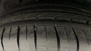 Used 2018 Hyundai Creta [2018-2020] 1.6 SX OPT VTVT Petrol Manual tyres RIGHT REAR TYRE TREAD VIEW