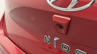 Used 2019 Hyundai Grand i10 Nios Sportz AMT 1.2 Kappa VTVT Petrol Automatic top_features Rear camera