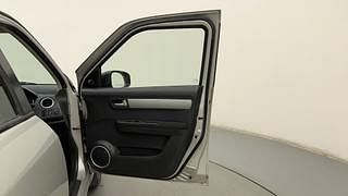 Used 2011 Maruti Suzuki Swift [2007-2011] VXi Petrol Manual interior RIGHT FRONT DOOR OPEN VIEW