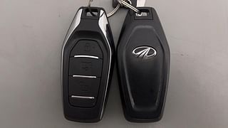 Used 2019 Mahindra XUV500 [2018-2021] W11 AT Diesel Automatic extra CAR KEY VIEW