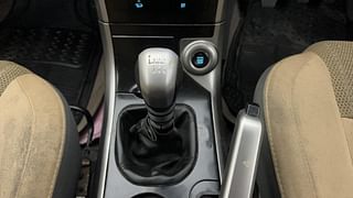 Used 2018 Mahindra XUV500 [2017-2021] W9 Diesel Manual interior GEAR  KNOB VIEW