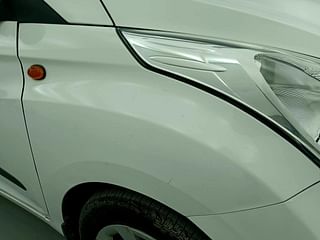 Used 2018 Hyundai Eon [2011-2018] Magna + Petrol Manual dents MINOR SCRATCH