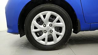 Used 2017 Hyundai Grand i10 [2013-2017] Magna 1.2 Kappa VTVT Petrol Manual tyres LEFT FRONT TYRE RIM VIEW