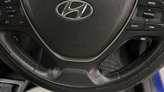 Used 2014 Hyundai Elite i20 [2014-2018] Sportz 1.2 Petrol Manual top_features Airbags