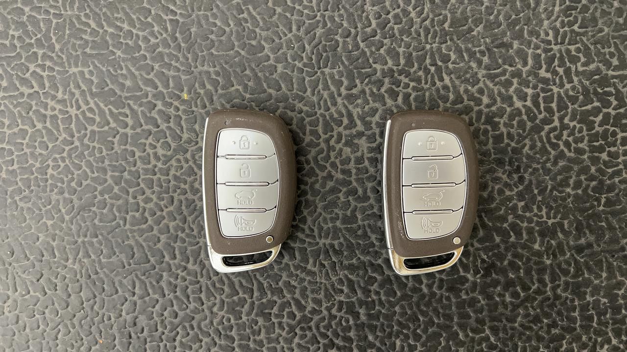 Used 2021 Hyundai Venue [2019-2022] SX Plus 1.0 Turbo DCT Petrol Automatic extra CAR KEY VIEW