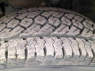Used 2019 renault Duster 85 PS RXS MT Diesel Manual tyres LEFT FRONT TYRE TREAD VIEW
