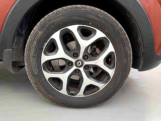Used 2018 Renault Captur [2017-2020] 1.5 Platine diesel Diesel Manual tyres RIGHT FRONT TYRE RIM VIEW