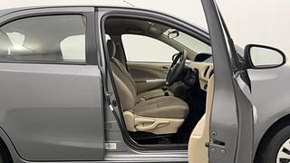 Used 2017 Toyota Etios Liva [2017-2020] V Petrol Manual interior RIGHT SIDE FRONT DOOR CABIN VIEW