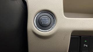 Used 2015 Maruti Suzuki Ciaz [2014-2017] ZXi Petrol Manual top_features Keyless start
