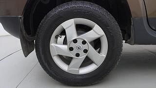 Used 2013 Renault Duster [2012-2015] 110 PS RxZ 4x2 MT Diesel Manual tyres RIGHT REAR TYRE RIM VIEW