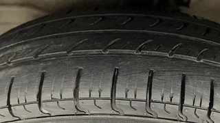 Used 2013 Maruti Suzuki Wagon R 1.0 [2010-2019] LXi Petrol Manual tyres LEFT FRONT TYRE TREAD VIEW