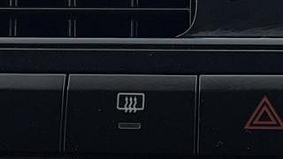 Used 2015 Volkswagen Polo [2015-2019] Comfortline 1.2L (P) Petrol Manual top_features Rear defogger