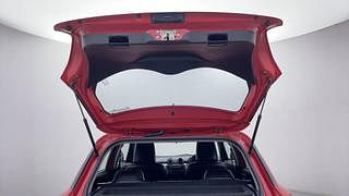 Used 2019 Maruti Suzuki Swift [2017-2021] VXi Petrol Manual interior DICKY DOOR OPEN VIEW