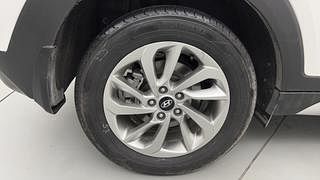 Used 2017 Hyundai Tucson [2016-2020] 2WD MT Petrol Petrol Manual tyres RIGHT REAR TYRE RIM VIEW