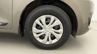 Used 2018 Maruti Suzuki Swift [2017-2021] VXi Petrol Manual tyres RIGHT FRONT TYRE RIM VIEW