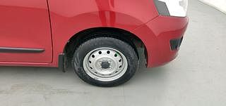 Used 2017 Maruti Suzuki Wagon R 1.0 [2010-2019] LXi Petrol Manual tyres RIGHT FRONT TYRE RIM VIEW