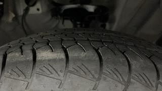 Used 2022 Hyundai Alcazar Platinum 7 STR 1.5 Diesel MT Diesel Manual tyres RIGHT FRONT TYRE TREAD VIEW