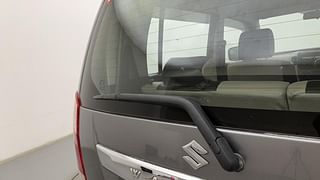 Used 2017 Maruti Suzuki Wagon R 1.0 [2015-2019] VXI AMT Petrol Automatic top_features Rear wiper
