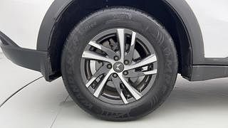 Used 2022 Mahindra XUV700 AX 5 Petrol MT 7 STR Petrol Manual tyres RIGHT REAR TYRE RIM VIEW