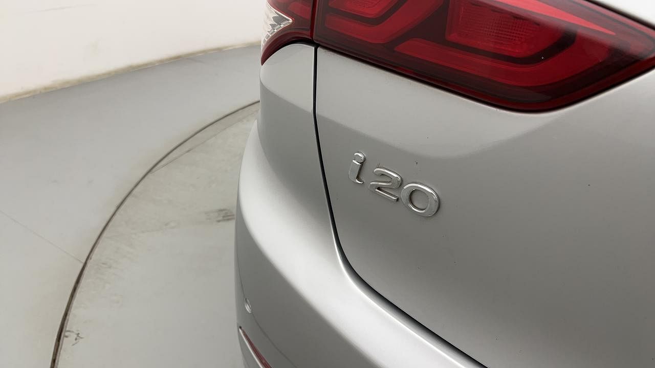 Used 2016 Hyundai Elite i20 [2014-2018] Asta 1.2 (O) Petrol Manual dents MINOR DENT