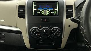 Used 2017 Maruti Suzuki Wagon R 1.0 [2013-2019] LXi CNG Petrol+cng Manual interior MUSIC SYSTEM & AC CONTROL VIEW