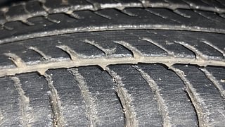 Used 2019 Maruti Suzuki Wagon R 1.0 [2019-2022] VXI (O) Petrol Manual tyres LEFT FRONT TYRE TREAD VIEW