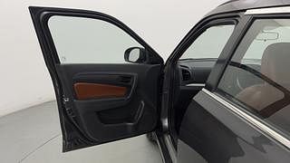 Used 2018 Maruti Suzuki Vitara Brezza [2016-2020] VDi (O) Diesel Manual interior LEFT FRONT DOOR OPEN VIEW
