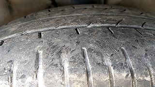 Used 2016 Hyundai Fluidic Verna 4S [2015-2017] 1.6 VTVT S (O) AT Petrol Automatic tyres RIGHT FRONT TYRE TREAD VIEW