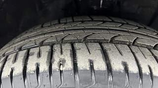 Used 2017 Hyundai Elite i20 [2014-2018] Asta 1.4 CRDI (O) Diesel Manual tyres RIGHT FRONT TYRE TREAD VIEW