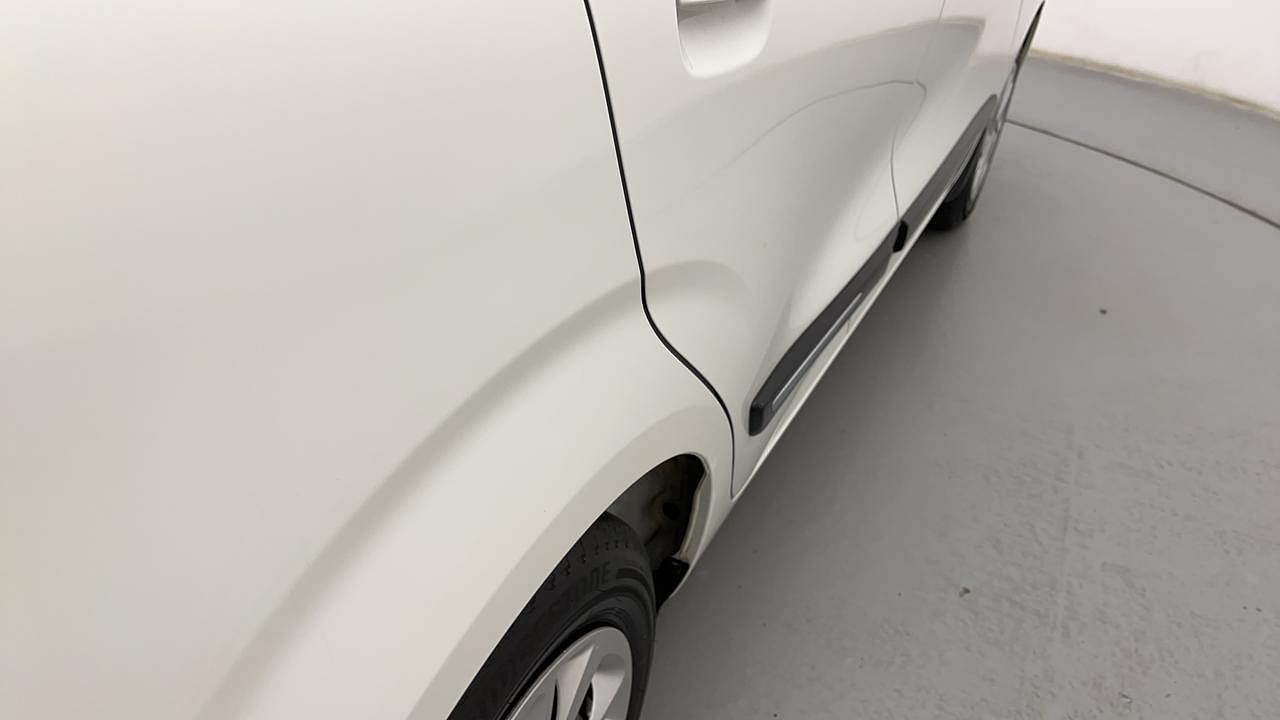 Used 2022 Maruti Suzuki Celerio ZXi Petrol Manual dents MINOR SCRATCH
